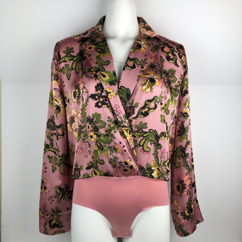 ZARA ACCESSORIES MED SHIRT